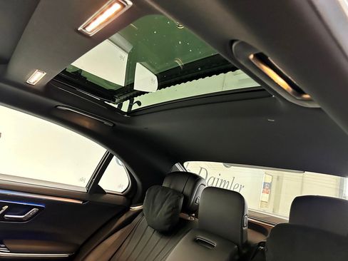 Certified 2023 Mercedes-Benz S 500 4MATIC image 35