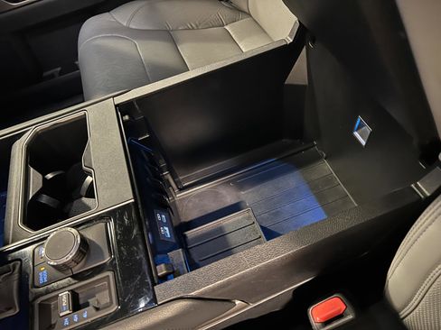 Used 2024 Toyota Tundra Limited image 21