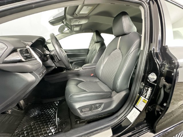 Used 2024 Toyota Camry SE FWD image 17