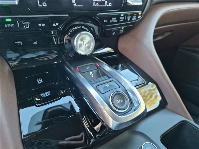 Used 2024 Acura MDX w/ Technology Package FWD image 12