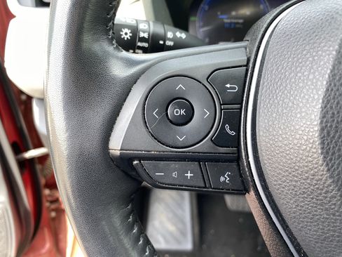 Used 2023 Toyota RAV4 Limited FWD image 29
