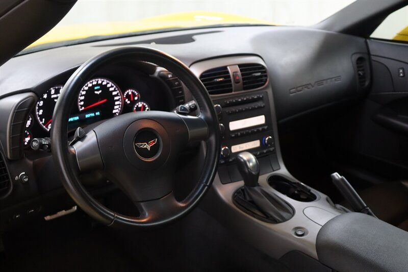 Used 2007 Chevrolet Corvette Convertible RWD image 14
