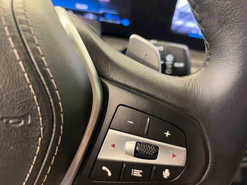 Used 2025 BMW X5 xDrive50e w/ Climate Comfort Package image 26