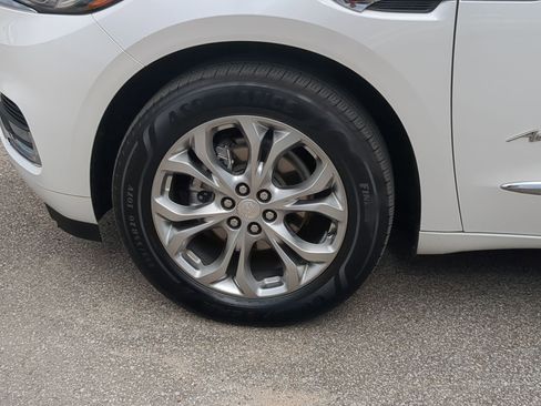 Used 2021 Buick Enclave Avenir w/ Avenir Technology Package image 10