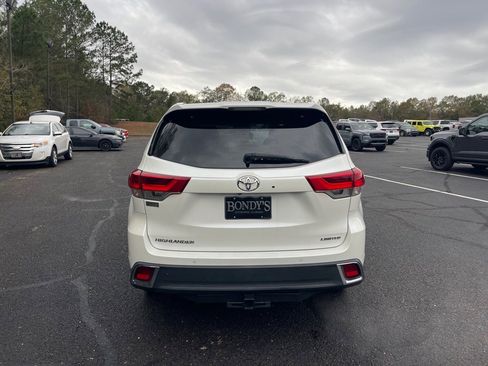 Used 2019 Toyota Highlander Limited image 15