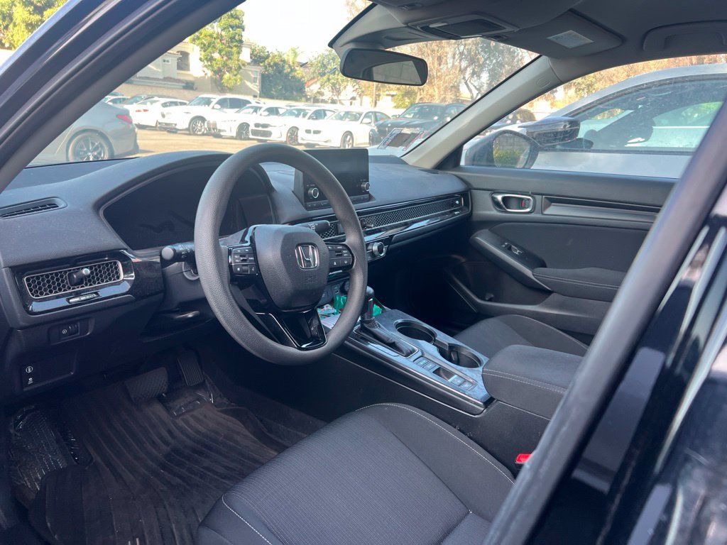 Used 2022 Honda Civic LX image 5