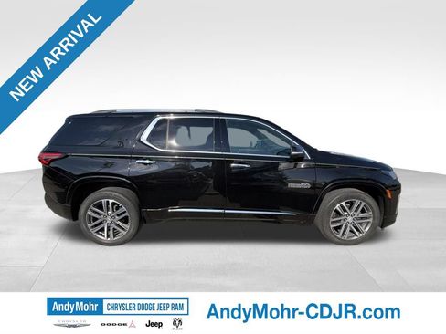 Used 2023 Chevrolet Traverse High Country w/ LPO, Floor Liner Package AWD/4WD image 8