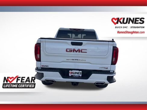 Used 2024 GMC Sierra 1500 AT4 w/ Technology Package AWD/4WD image 6