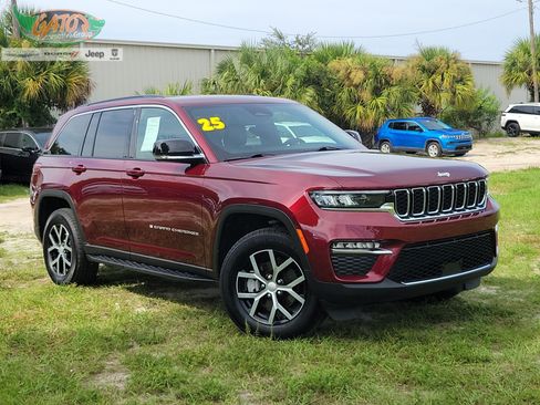 Used 2025 Jeep Grand Cherokee Limited RWD image 1