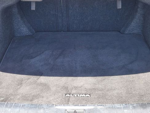 Used 2025 Nissan Altima 2.5 SV FWD image 12