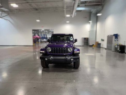 New 2026 Jeep Gladiator Sport image 2