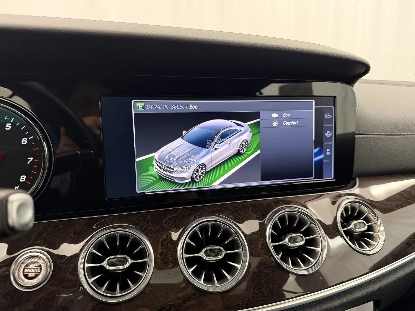 Used 2018 Mercedes-Benz E 400 4MATIC Coupe image 25