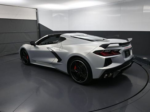 Used 2022 Chevrolet Corvette Stingray Preferred Cpe w/ Z51 Performance Package RWD image 33
