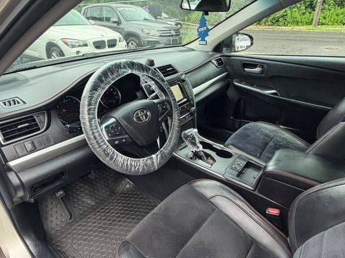 Used 2015 Toyota Camry XSE FWD image 19