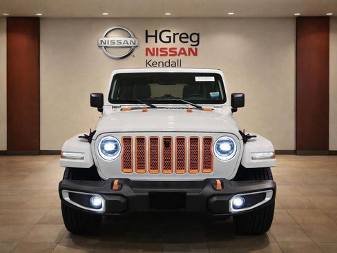 Used 2024 Jeep Wrangler Unlimited Sahara w/ Technology Group image 5