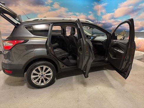 Used 2018 Ford Escape Titanium AWD/4WD image 42