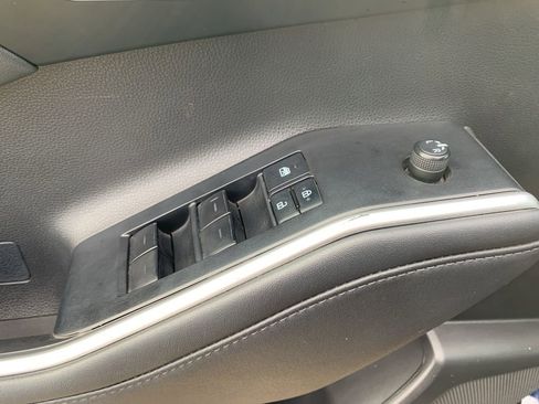 Used 2022 Toyota Highlander XSE image 12