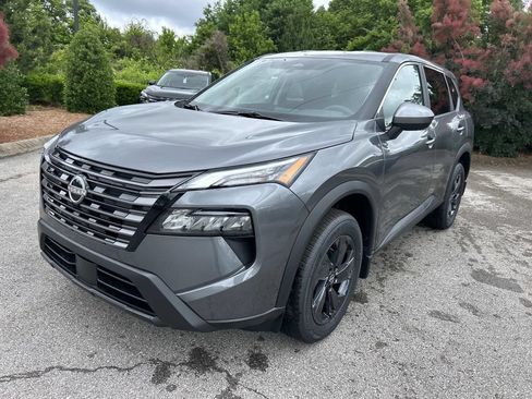 New 2026 Nissan Rogue SV FWD image 3