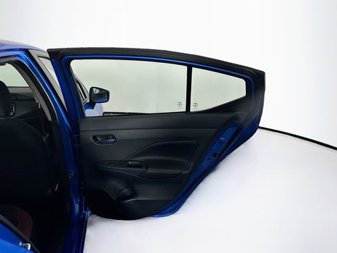 Used 2024 Nissan Versa SR image 28
