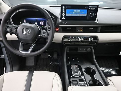 New 2026 Honda Pilot Touring image 11