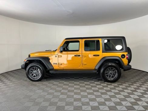 Used 2026 Jeep Wrangler Unlimited Sport AWD/4WD image 4