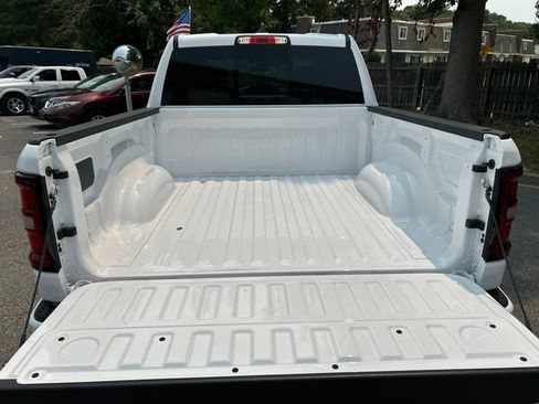 Used 2026 RAM 1500 Express AWD/4WD image 27