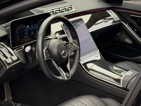 Used 2022 Mercedes-Benz S 500 4MATIC w/ AMG Line Package image 15
