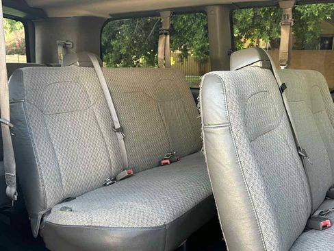 Used 2018 Chevrolet Express 3500 LT w/ LT Preferred Equipment Group RWD image 20