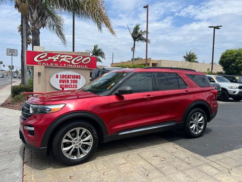 Used 2020 Ford Explorer XLT w/ Equipment Group 202A RWD image 6
