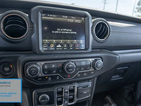 Used 2023 Jeep Gladiator Overland image 12