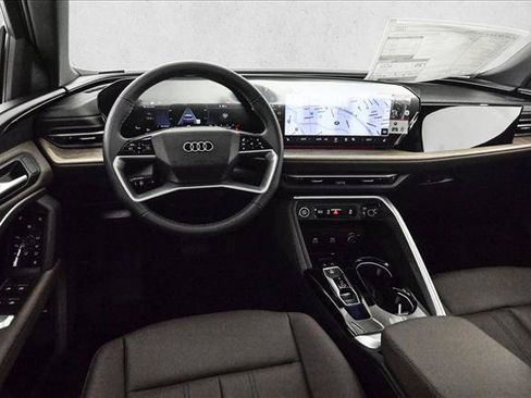 Certified 2025 Audi Q5 Premium w/ Convenience Package AWD/4WD image 19