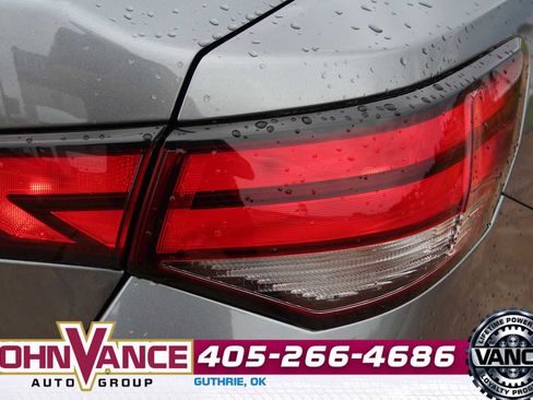 Used 2025 Nissan Sentra SV FWD image 9