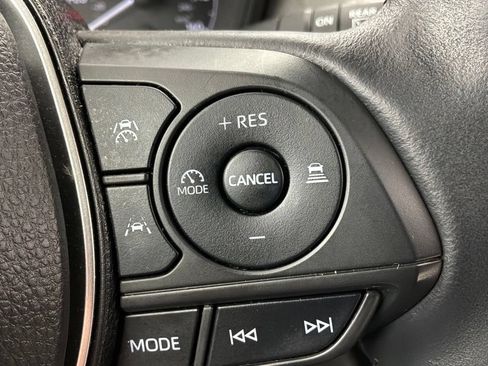 Used 2023 Toyota Corolla Cross LE AWD/4WD image 16