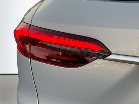 Certified 2024 Maserati Grecale GT image 10