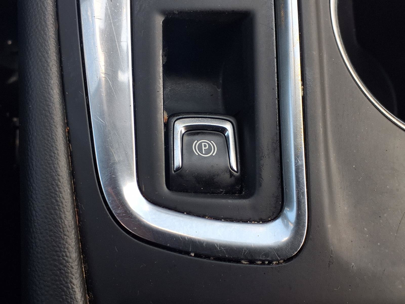 Used 2024 Chevrolet Equinox LT AWD/4WD image 9