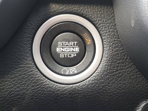 Used 2024 RAM 2500 Big Horn w/ Sport Appearance Package image 21