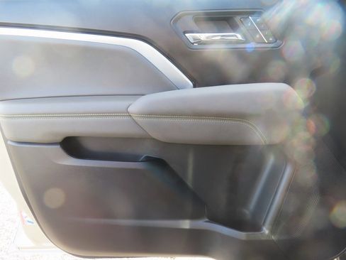 Certified 2024 Chevrolet Colorado ZR2 w/ ZR2 Bison Edition image 11