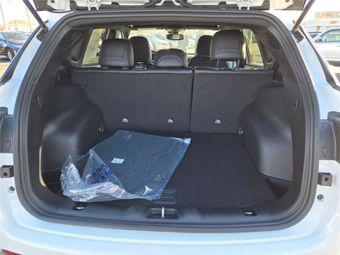 New 2026 Jeep Compass Latitude image 18