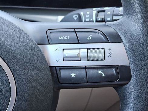 Used 2025 Hyundai Tucson SEL FWD image 18