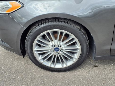 Used 2015 Ford Fusion SE w/ Equipment Group 202A image 27