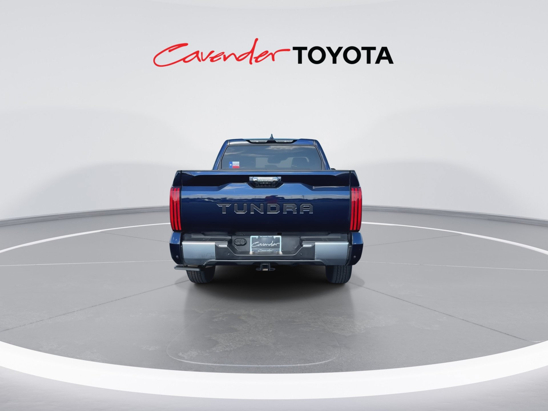 Used 2024 Toyota Tundra Limited w/ Power Package RWD image 7