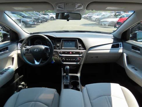 Used 2018 Hyundai Sonata SE FWD image 19