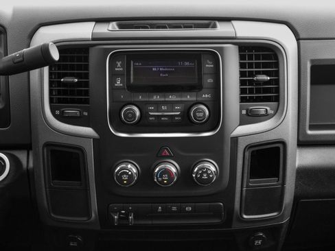 Used 2016 RAM 3500 Tradesman w/ Chrome Appearance Group AWD/4WD image 7