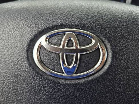 Used 2018 Toyota 4Runner SR5 image 28