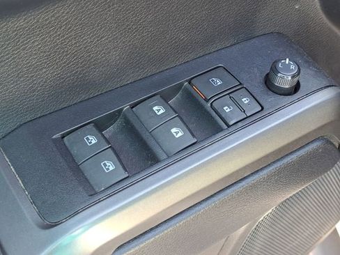 Used 2020 Toyota Tacoma TRD Sport w/ Technology Package AWD/4WD image 17
