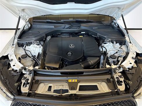 Certified 2025 Mercedes-Benz GLC 300 GLC 300 image 31