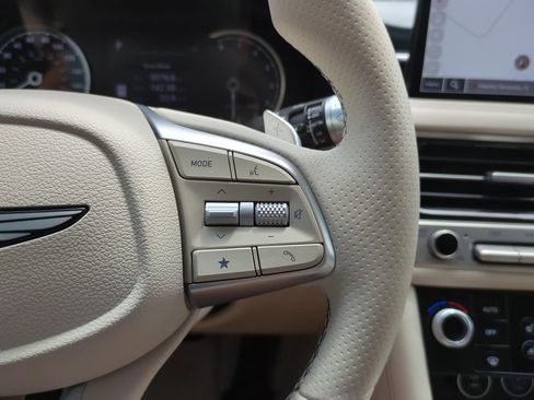 Used 2026 Genesis G70 2.5T Prestige RWD image 21