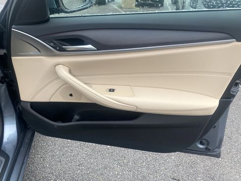 Used 2022 BMW 540i xDrive w/ Convenience Package image 16