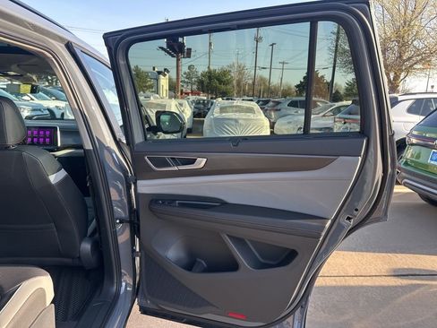 New 2026 Volkswagen Atlas Peak Edition AWD/4WD image 29