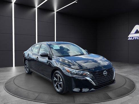 Used 2025 Nissan Sentra SV FWD image 3